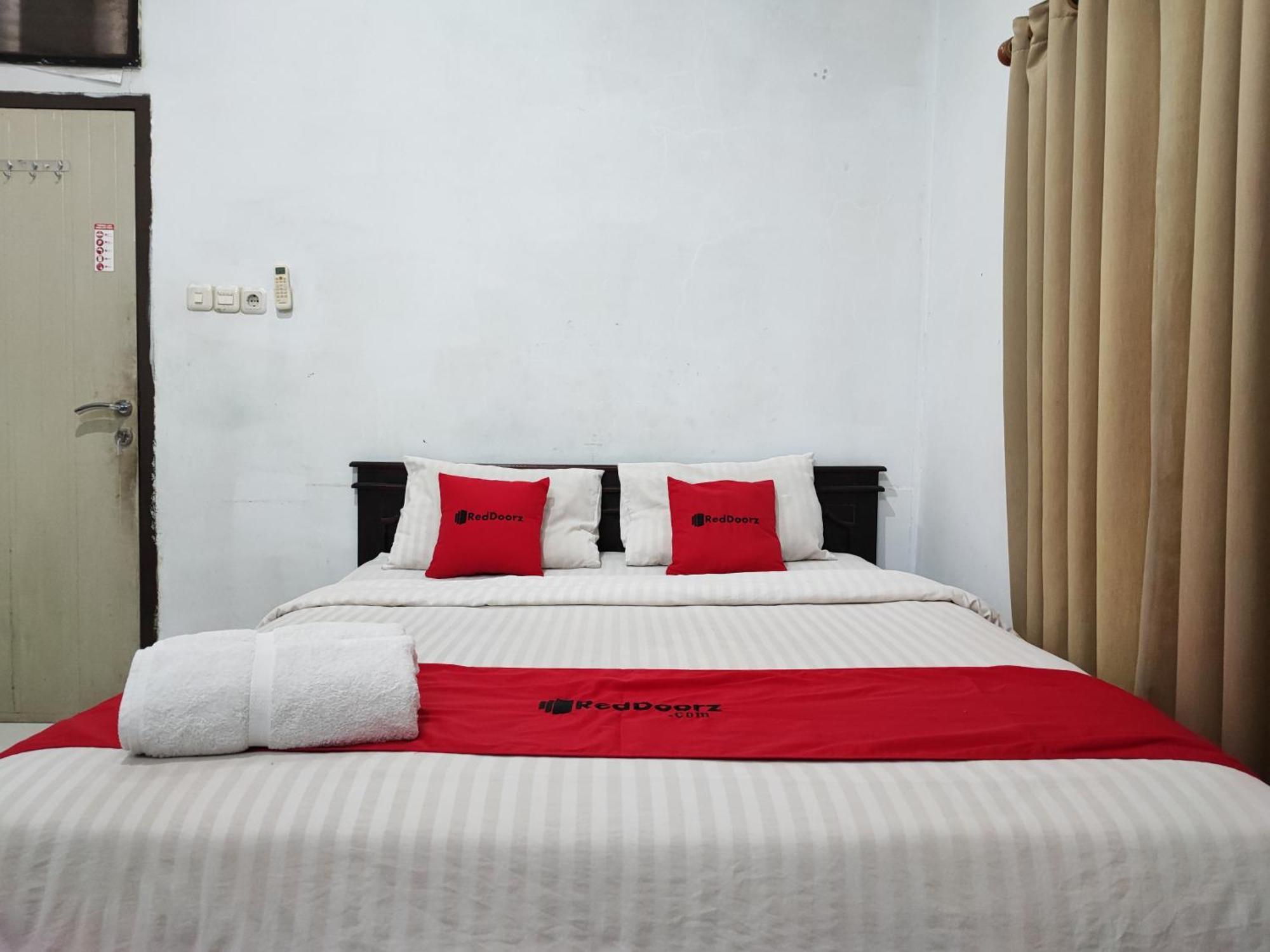 Reddoorz Syariah Near Universitas Batanghari Jambi Exteriér fotografie