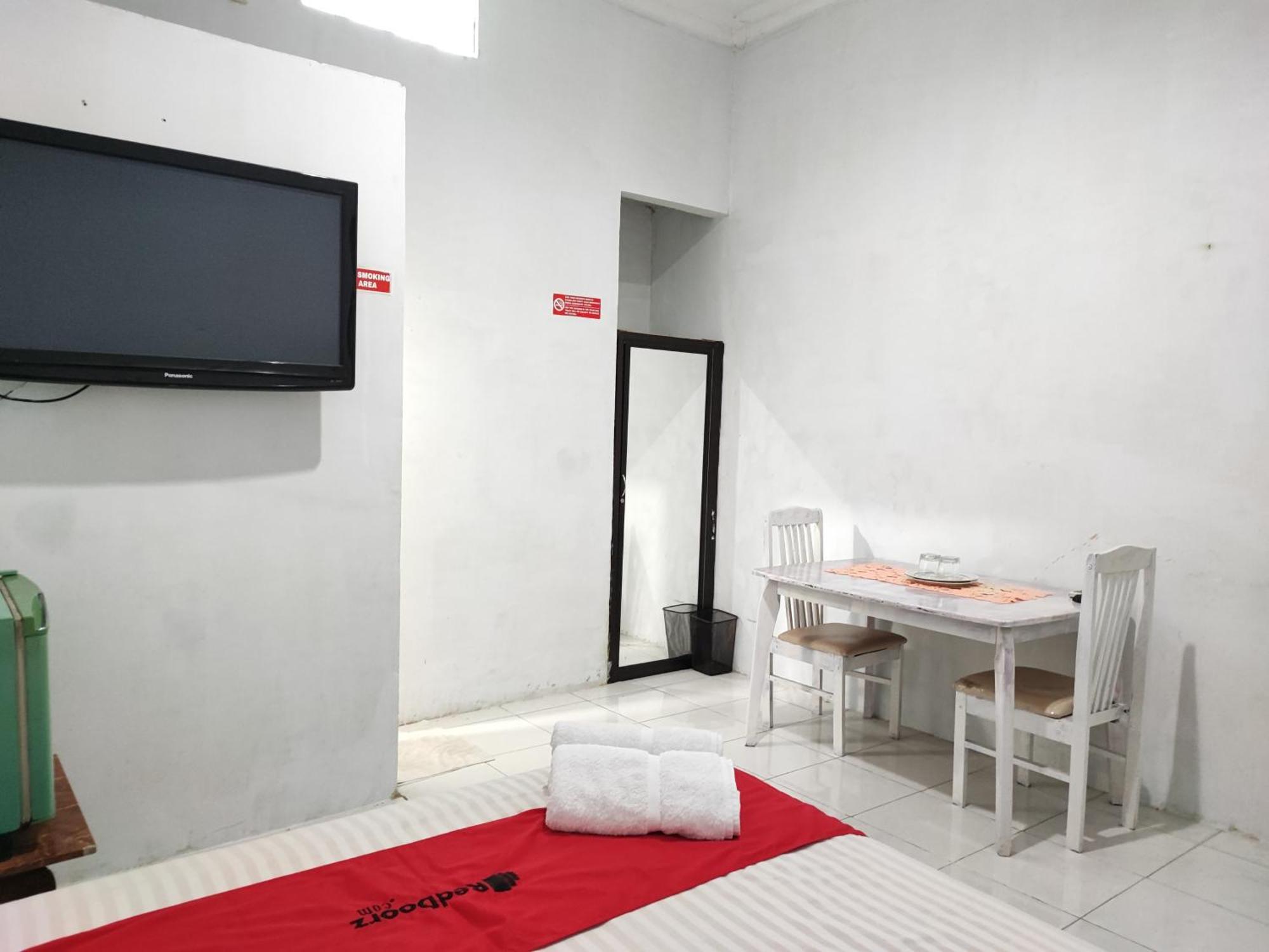 Reddoorz Syariah Near Universitas Batanghari Jambi Exteriér fotografie